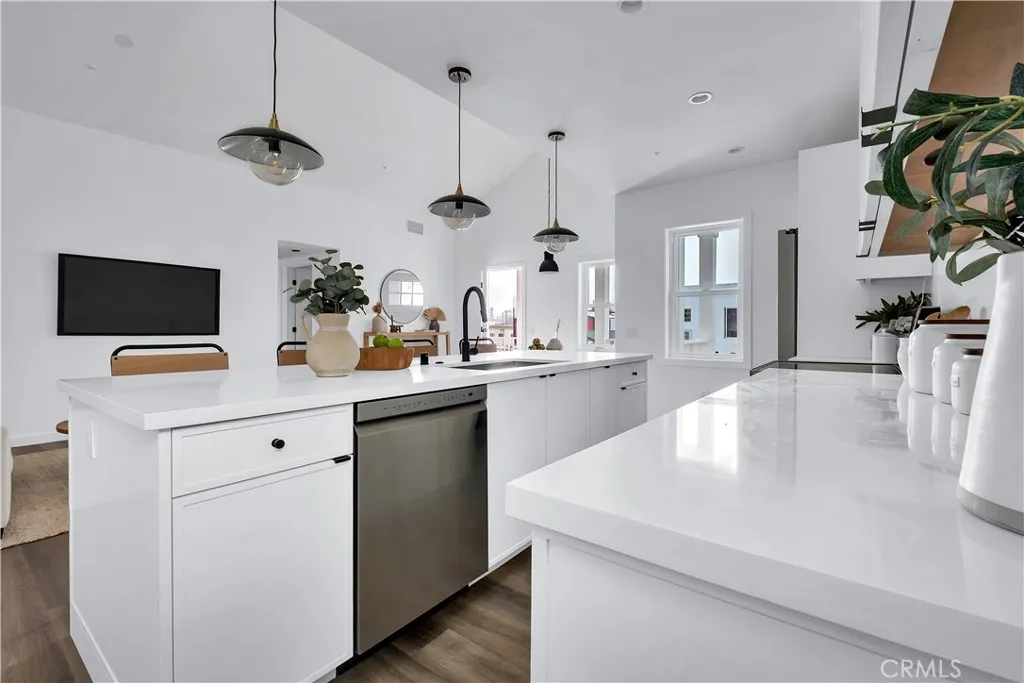 226 Arena A, El Segundo, California 90245 home-pic-26